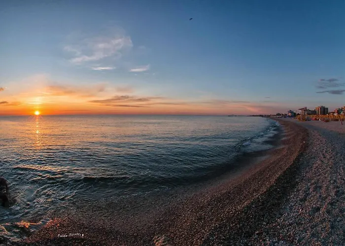 Il Nido Della Fortuna Oasi Di Pace, Relax, Storia E Mare Fano